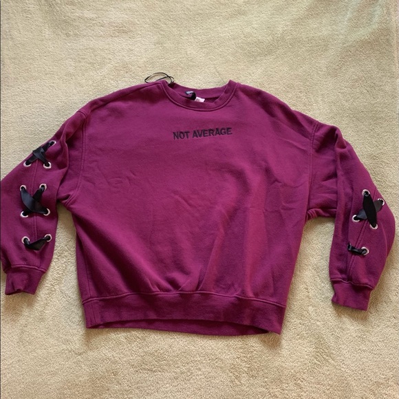 Not average hm crewneck - Picture 1 of 2